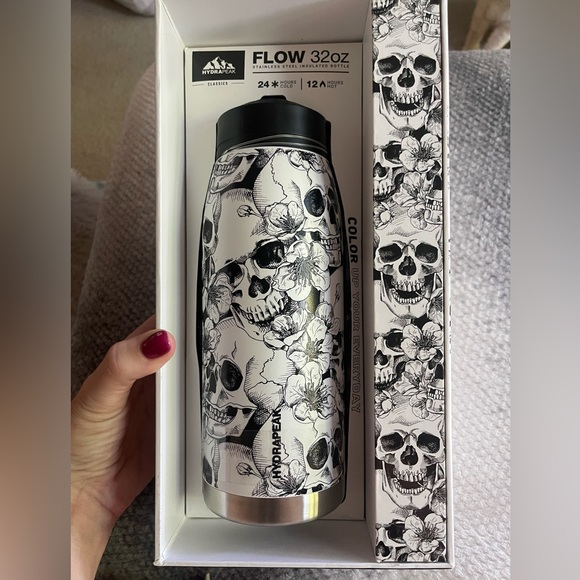 Hydrapeak Artisan Skull and Roses Water Bottle 32 ounce TIk Tok Ltd NIB - Picture 2 of 10